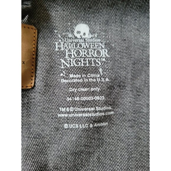 Halloween Horror Nights 2022 Studio Screamers Jean Jacket Size Medium - Picture 4 of 10